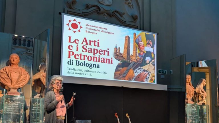 Foto della conferenza: Le Arti e i Saperi Petroniani di Bologna